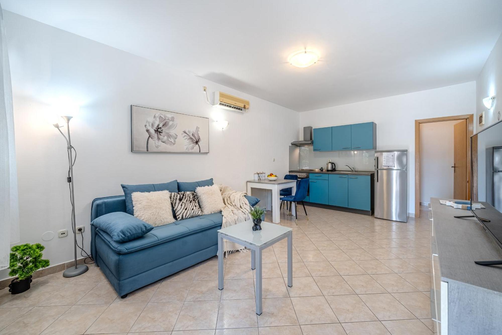 Milna - With Swimming Pool & Amazing Seaviews, Above Bijaka * Milna (Brac)