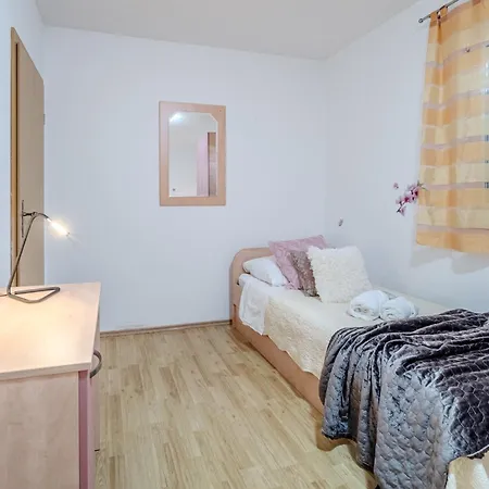 Apartment Milna - With Swimming Pool & Amazing Seaviews, Above Bijaka Beach Exteriér fotografie