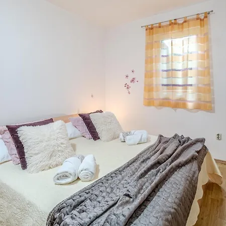 Apartment Milna - With Swimming Pool & Amazing Seaviews, Above Bijaka Beach Exteriér fotografie