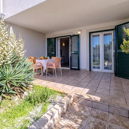 Apartment Milna - With Swimming Pool & Amazing Seaviews, Above Bijaka Beach Exteriér fotografie