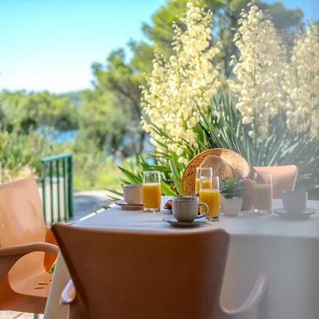 Apartment Milna - With Swimming Pool & Amazing Seaviews, Above Bijaka Beach Exteriér fotografie