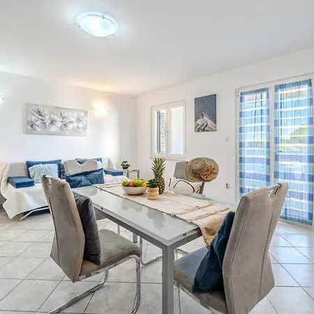 Apartment Milna - With Swimming Pool & Amazing Seaviews, Above Bijaka Beach Exteriér fotografie