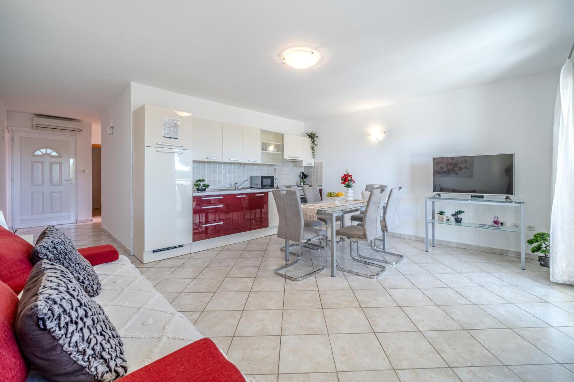 Milna - With Swimming Pool & Amazing Seaviews, Above Bijaka * Milna (Brac)